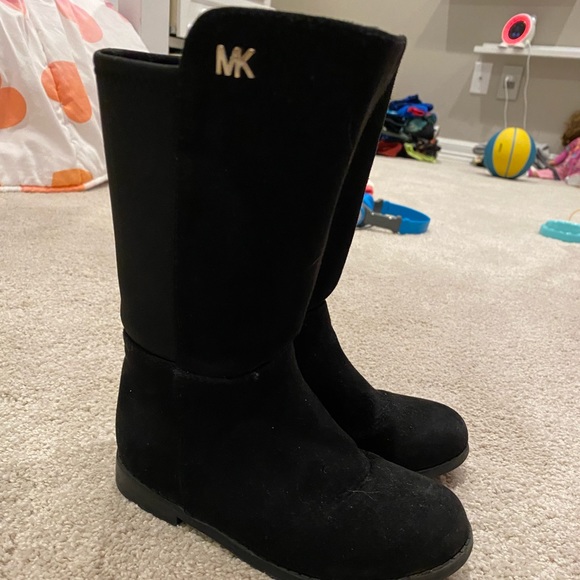 Super cute black boots!! Size 9 and in EXCELLENT condition ! - Picture 1 of 2